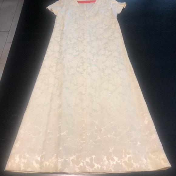 Dresses & Skirts - Vintage home sewn floral print wedding dress with pearl embellishments.